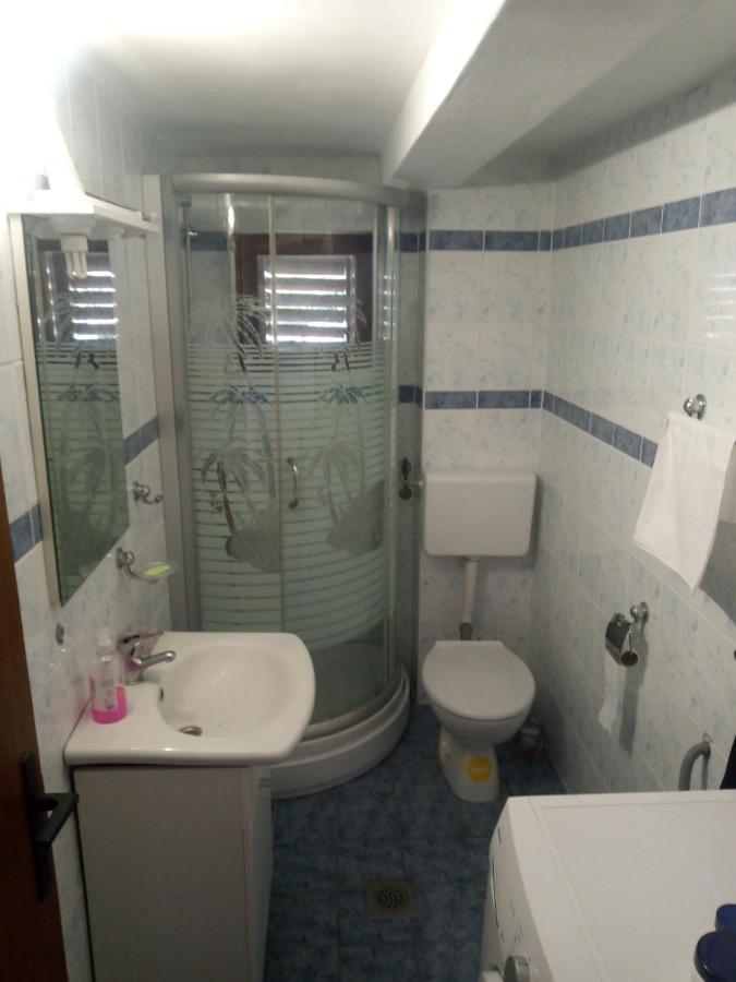 Apartmani Rab - Adrijana & Aleksandra Banjol Екстериор снимка