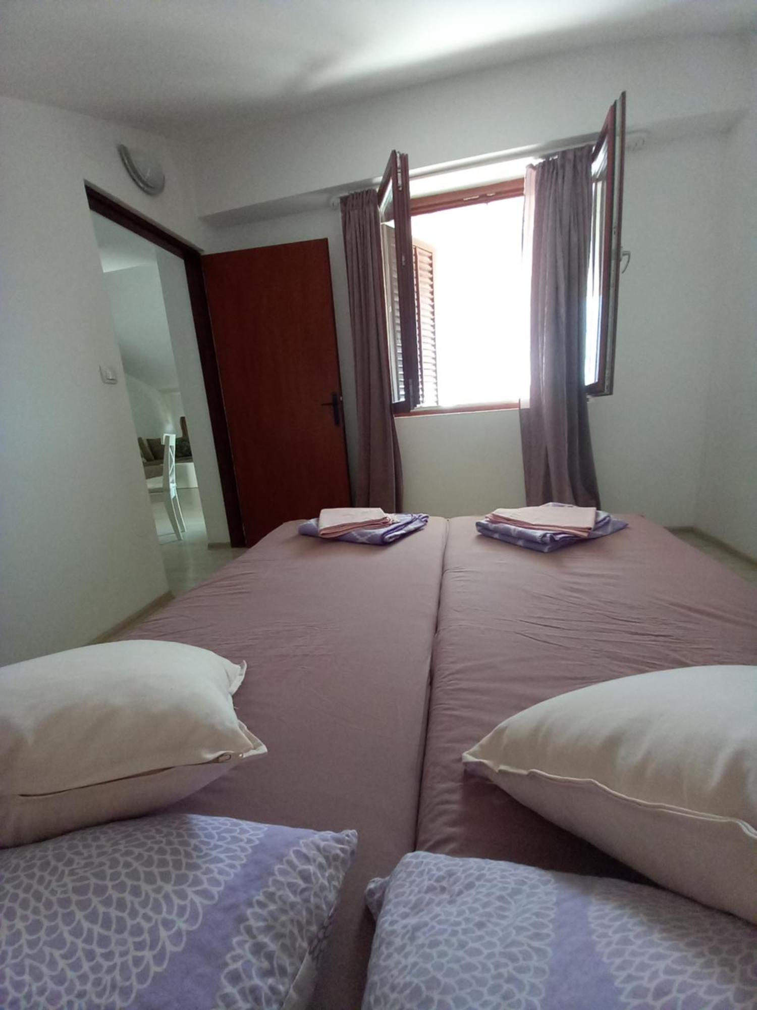 Apartmani Rab - Adrijana & Aleksandra Banjol Стая снимка